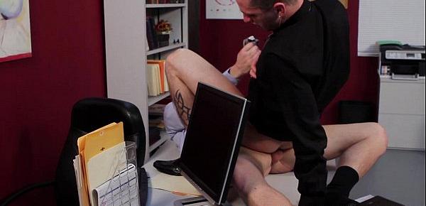  Gay office hunks fucking on their desk